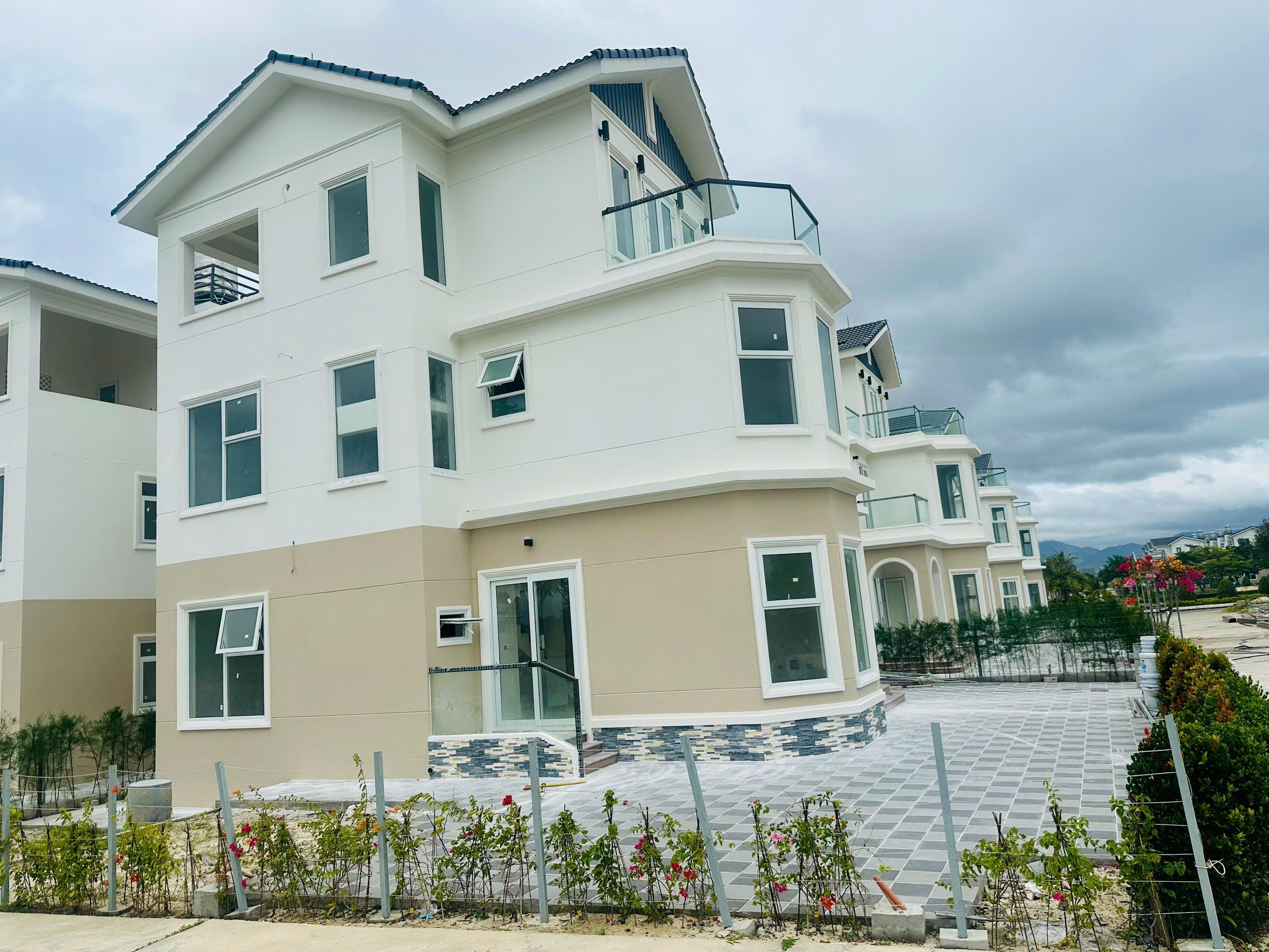 Tiến độ MHDI Cam Ranh 8